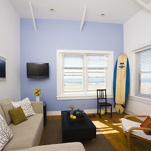 Top Floor One-Bedroom Suite Beachfront Ocean View 1 Queen Bed 1 Sofa Bed